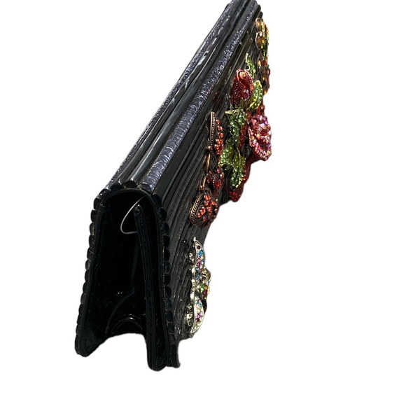 Iris Lane NWT Unique Bedazzled Butterflies Roses Crossbody Clutch Handbag - Picture 4 of 5